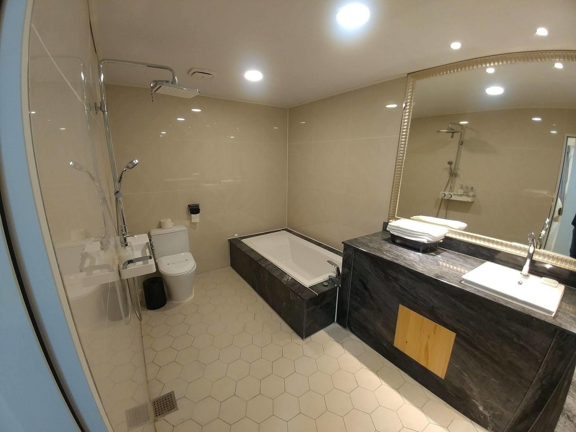 I.Y Hotel Suwon Exteriér fotografie