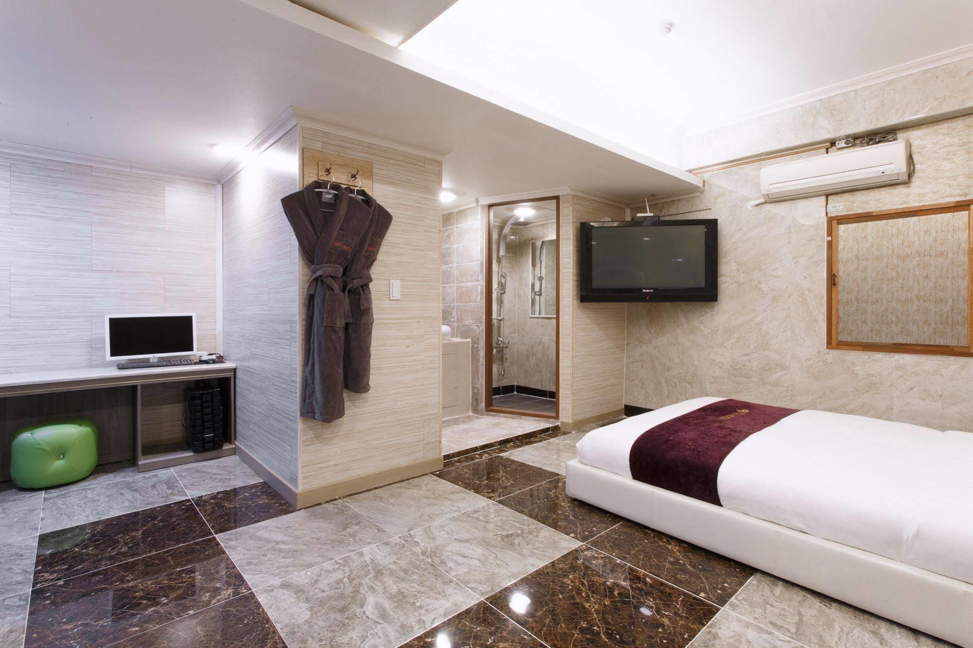 I.Y Hotel Suwon Exteriér fotografie